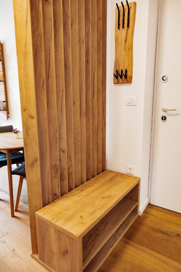 Woody - Comfy Apartment In Siska Ljubljana Kültér fotó