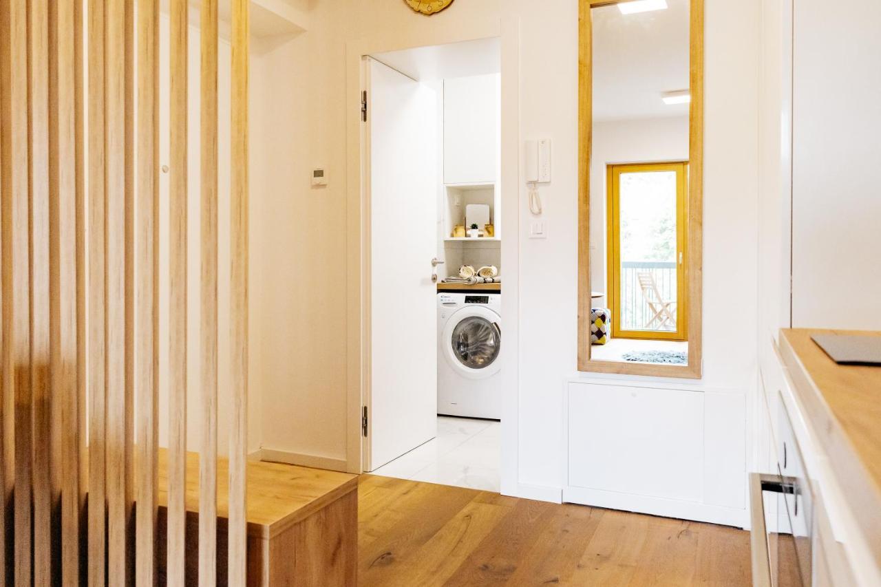 Woody - Comfy Apartment In Siska Ljubljana Kültér fotó