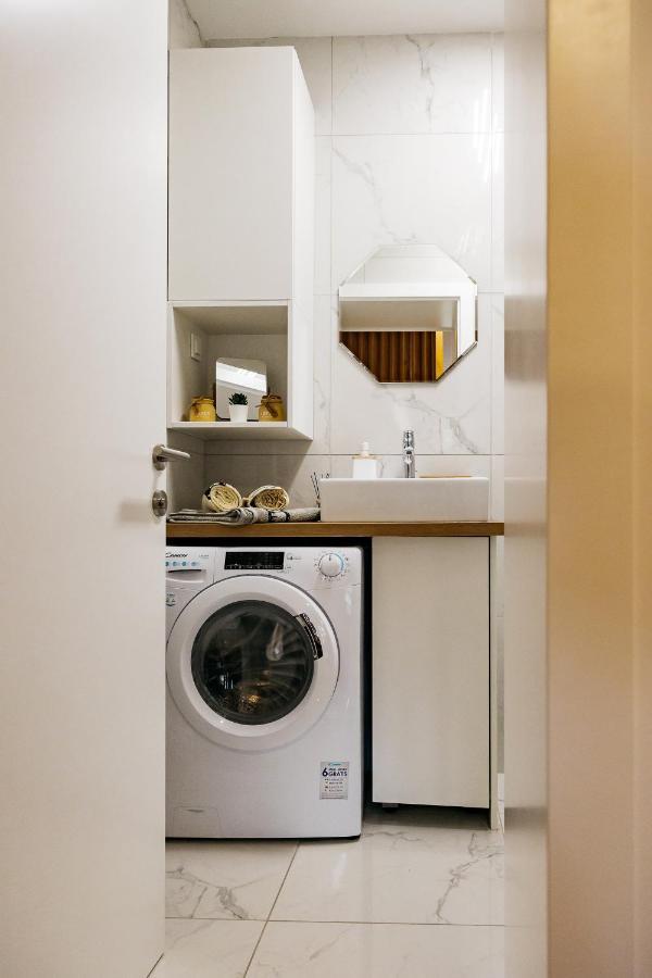 Woody - Comfy Apartment In Siska Ljubljana Kültér fotó