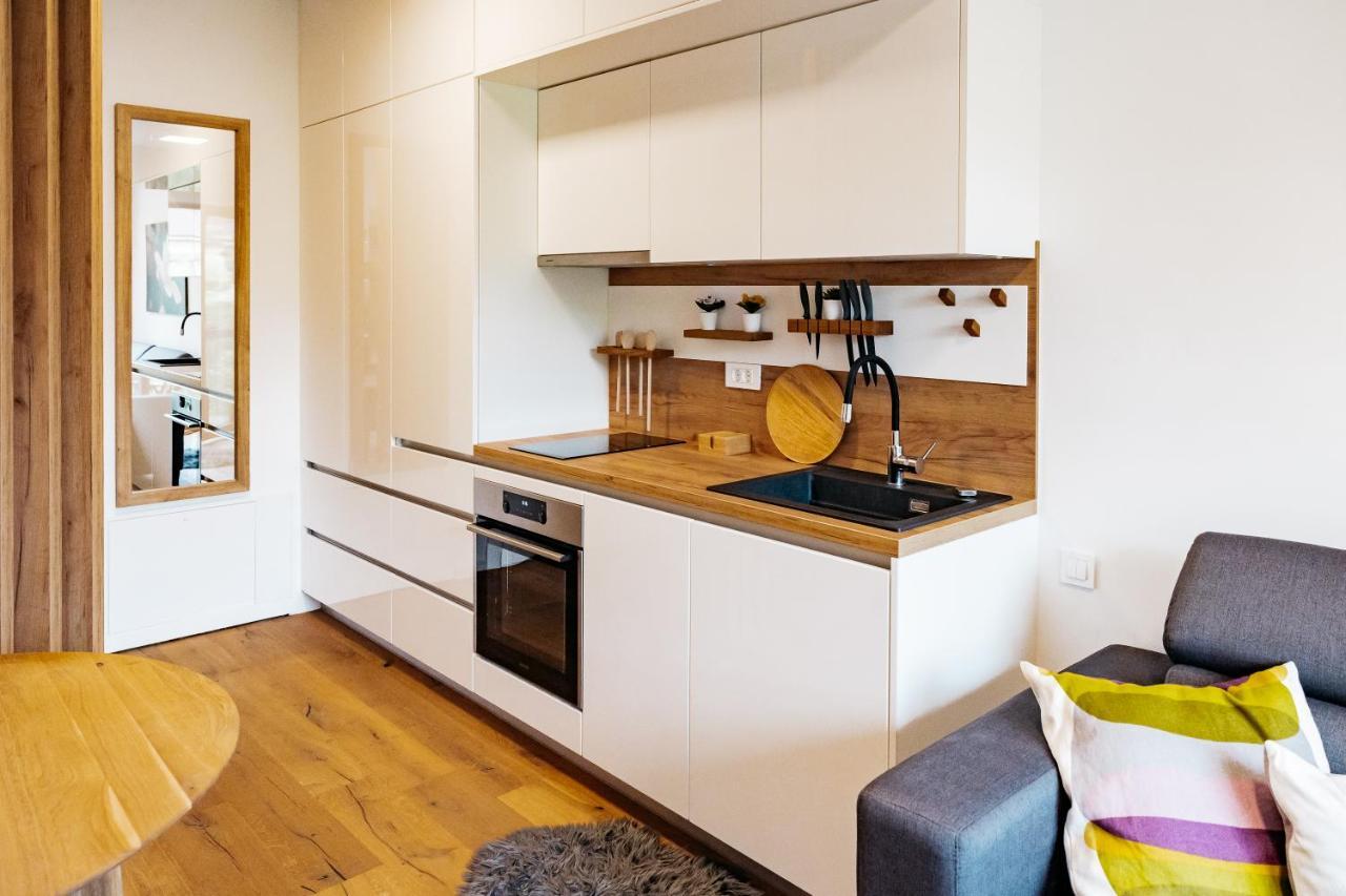 Woody - Comfy Apartment In Siska Ljubljana Kültér fotó