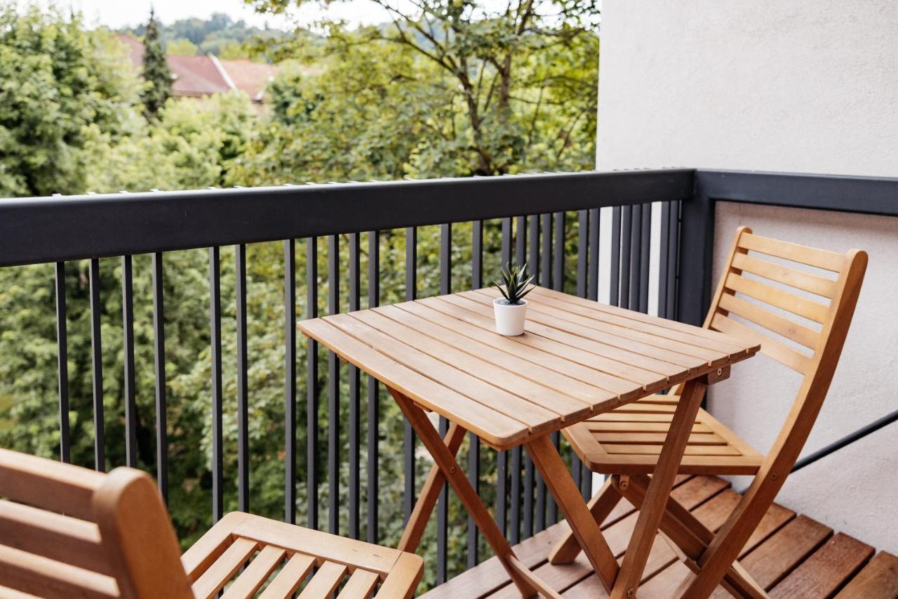 Woody - Comfy Apartment In Siska Ljubljana Kültér fotó